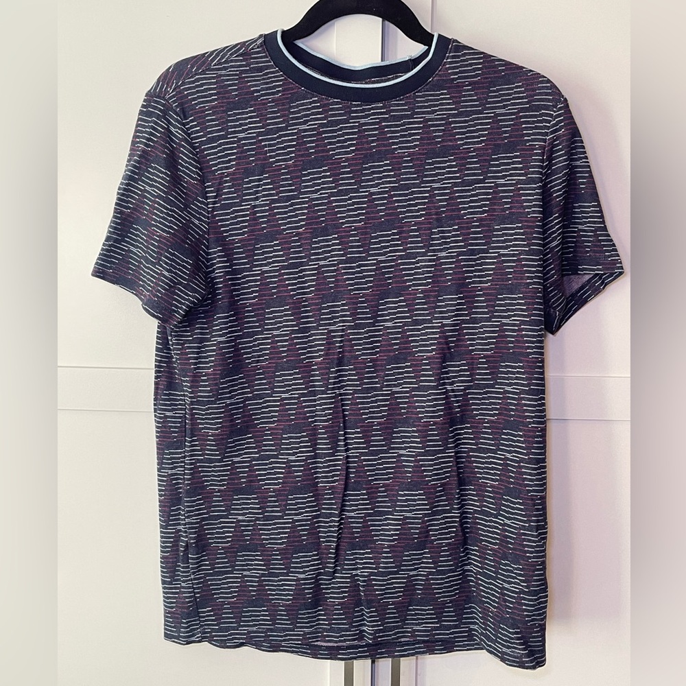 Perry Ellis Black and Purple Patterned Tee